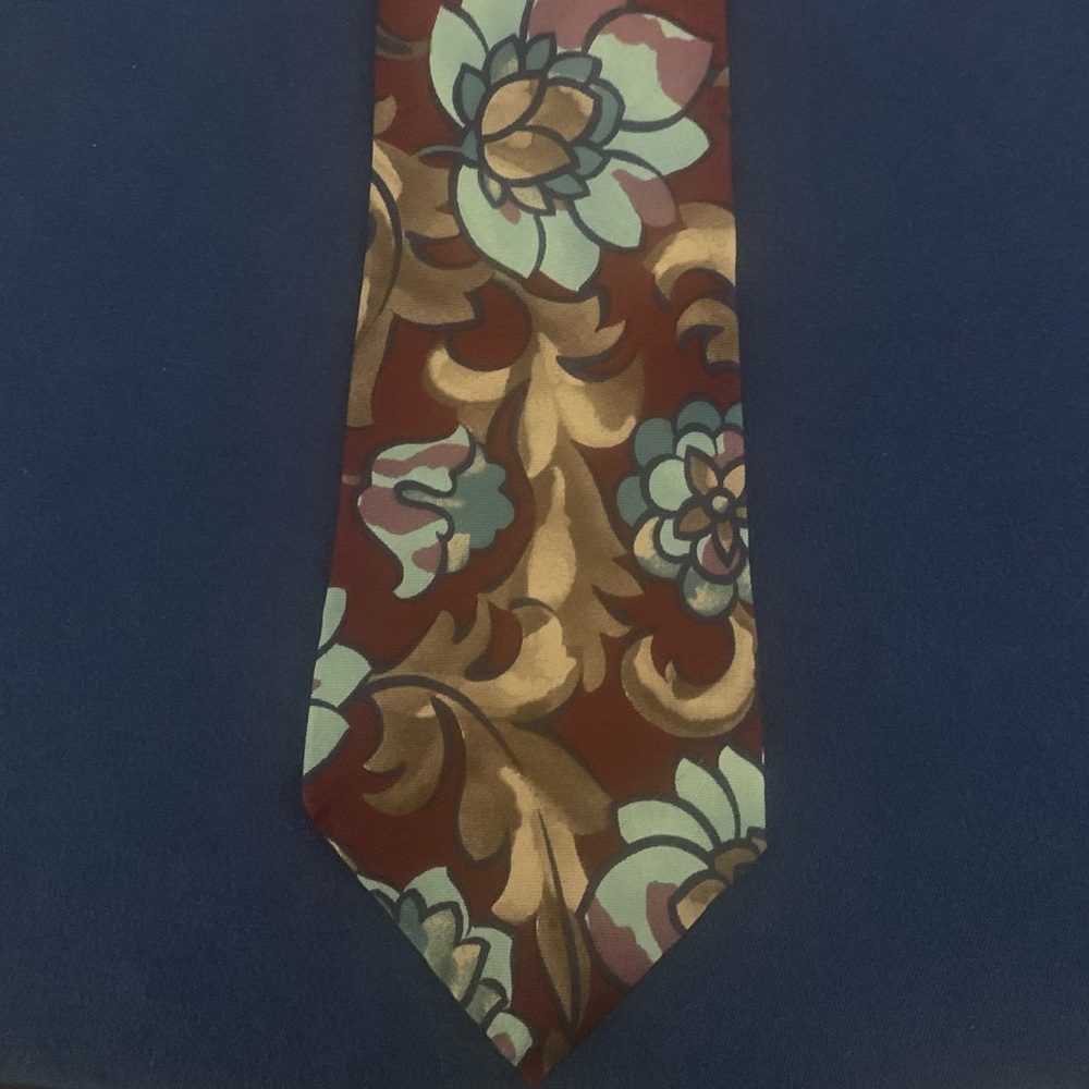 GENTLEMEN’S CLUB Floral Print Silk Tie
